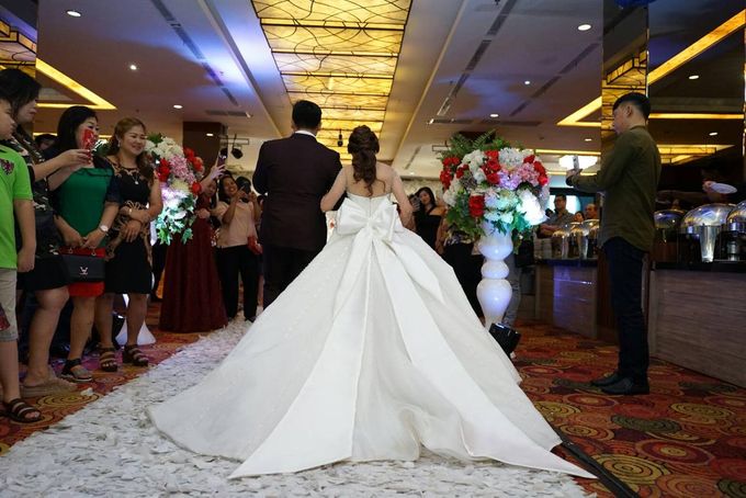 Desy & Rio Wedding by Lavio Photography & Cinematography - 023 Desy & Rio Wedding by Lavio Photography & Cinematography - 023