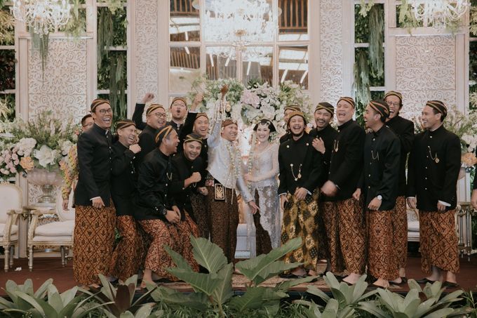 Sundanese Akad and Javanese Reception Wedding of Bella and Adit by Menara Mandiri by IKK Wedding (ex. Plaza Bapindo) - 012 Sundanese Akad and Javanese Reception Wedding of Bella and Adit by Menara Mandiri by IKK Wedding (ex. Plaza Bapindo) - 012