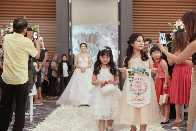The Wedding of Michelly & Raymond by Menara Mandiri by IKK Wedding (ex. Plaza Bapindo) - 005 The Wedding of Michelly & Raymond by Menara Mandiri by IKK Wedding (ex. Plaza Bapindo) - 005