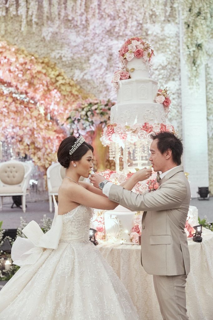 The Wedding of Michelly & Raymond by Menara Mandiri by IKK Wedding (ex. Plaza Bapindo) - 008 The Wedding of Michelly & Raymond by Menara Mandiri by IKK Wedding (ex. Plaza Bapindo) - 008