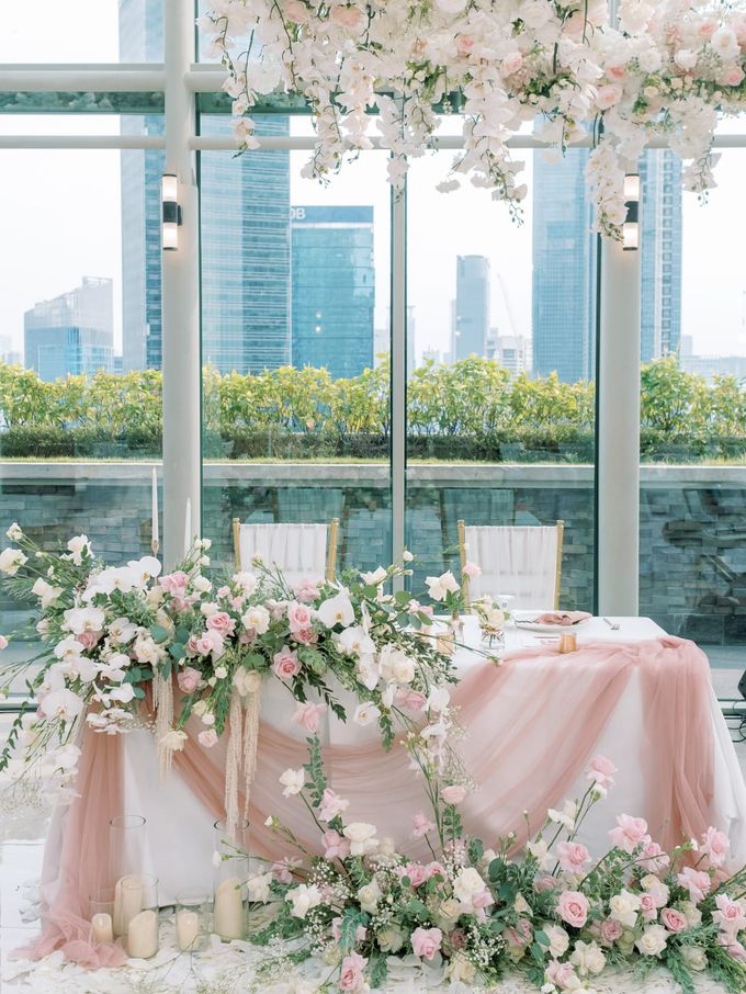 CLASSIC TIMELESS WEDDING AT HYATT PENTHOUSE JAKARTA by Silverdust Decoration - 002