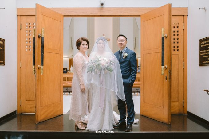 Reinard & Astrid Wedding Day by Mosandy Esenway management - 020