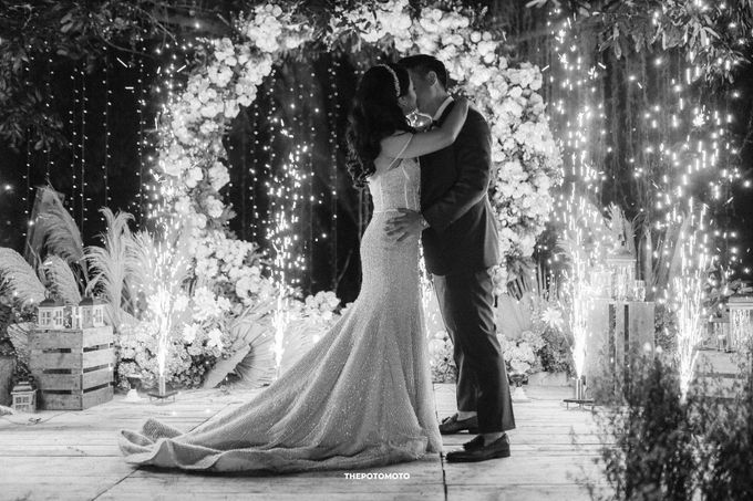 Reinard & Astrid Wedding Day by Mosandy Esenway management - 005
