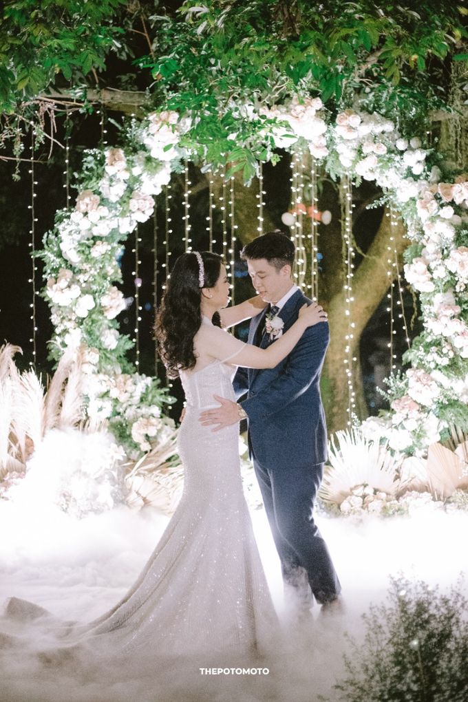 Reinard & Astrid Wedding Day by Mosandy Esenway management - 001
