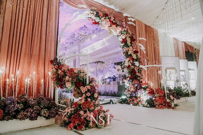 The Wedding Of Inez & Wisnu by NST DECORATION - 009