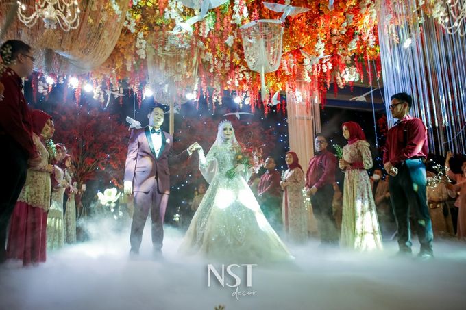 The Wedding Of Raniaayuazaria & Afeekrahmat by Shangri-La Hotel, Surabaya - 009 The Wedding Of Raniaayuazaria & Afeekrahmat by Shangri-La Hotel, Surabaya - 009