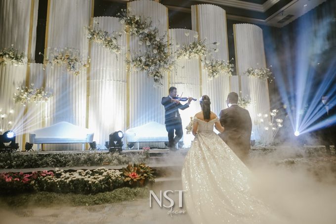 The Wedding of Gitta & Dito by DoubleTree by Hilton Surabaya - 005 The Wedding of Gitta & Dito by DoubleTree by Hilton Surabaya - 005