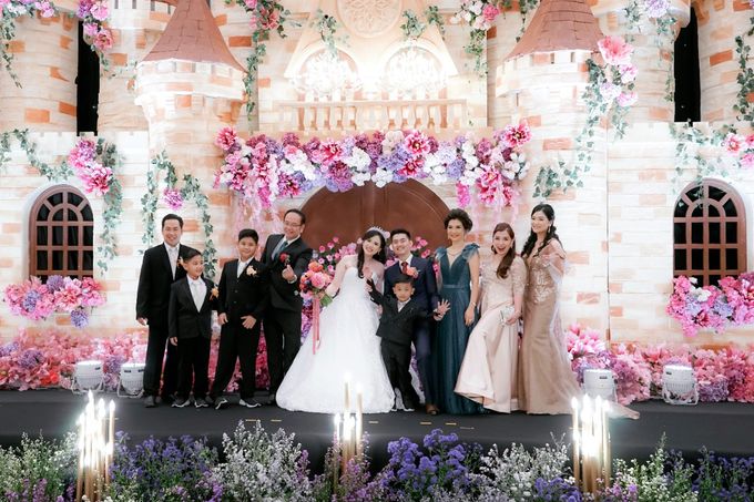 INTERNATIONAL WEDDING OF GIO & YOSHI AT MENARA MANDIRI 10F by Menara Mandiri by IKK Wedding - 008 INTERNATIONAL WEDDING OF GIO & YOSHI AT MENARA MANDIRI 10F by Menara Mandiri by IKK Wedding - 008