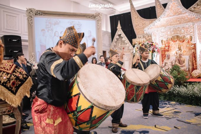 Tradidional Wedding Dance at Assembly Hall Menara Mandiri 9F by IKK Wedding Venues - 001