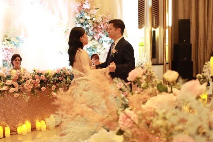 Jazz Wedding band at Engagement Palm Court Four Seasons Jakarta - By Double V Entertainment by Vica Decoration - 005 Jazz Wedding band at Engagement Palm Court Four Seasons Jakarta - By Double V Entertainment by Vica Decoration - 005