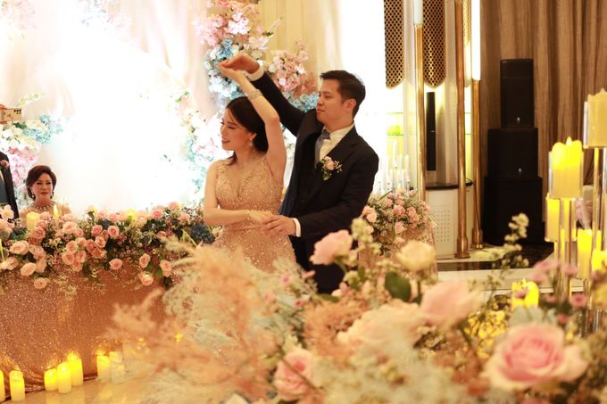 Jazz Wedding band at Engagement Palm Court Four Seasons Jakarta - By Double V Entertainment by Vica Decoration - 007 Jazz Wedding band at Engagement Palm Court Four Seasons Jakarta - By Double V Entertainment by Vica Decoration - 007