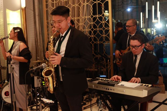 Jazz Wedding band at Engagement Palm Court Four Seasons Jakarta - By Double V Entertainment by Vica Decoration - 022 Jazz Wedding band at Engagement Palm Court Four Seasons Jakarta - By Double V Entertainment by Vica Decoration - 022