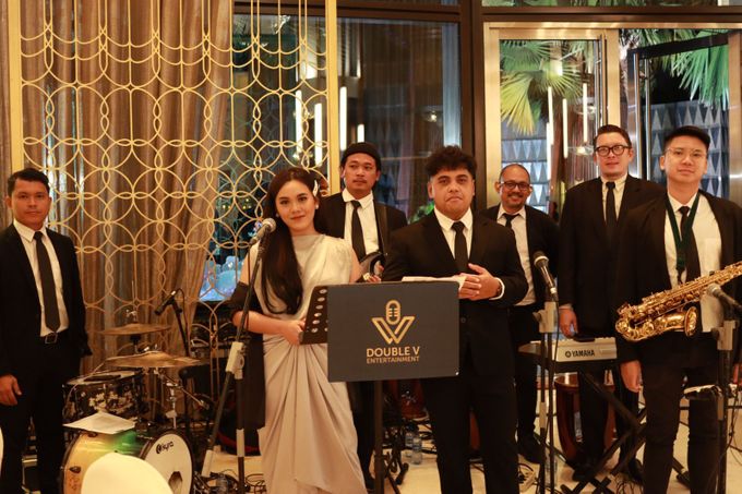 Jazz Wedding band at Engagement Palm Court Four Seasons Jakarta - By Double V Entertainment by Vica Decoration - 029 Jazz Wedding band at Engagement Palm Court Four Seasons Jakarta - By Double V Entertainment by Vica Decoration - 029