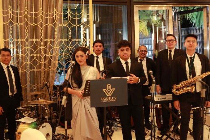 Jazz Wedding band at Engagement Palm Court Four Seasons Jakarta - By Double V Entertainment by Vica Decoration - 030 Jazz Wedding band at Engagement Palm Court Four Seasons Jakarta - By Double V Entertainment by Vica Decoration - 030