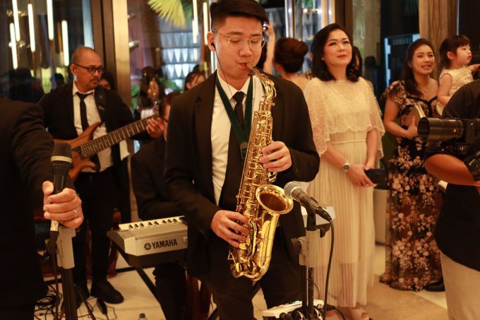 Jazz Wedding band at Engagement Palm Court Four Seasons Jakarta - By Double V Entertainment by Vica Decoration - 033 Jazz Wedding band at Engagement Palm Court Four Seasons Jakarta - By Double V Entertainment by Vica Decoration - 033