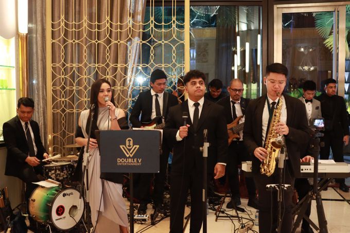 Jazz Wedding band at Engagement Palm Court Four Seasons Jakarta - By Double V Entertainment by Vica Decoration - 036 Jazz Wedding band at Engagement Palm Court Four Seasons Jakarta - By Double V Entertainment by Vica Decoration - 036