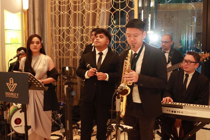 Jazz Wedding band at Engagement Palm Court Four Seasons Jakarta - By Double V Entertainment by Vica Decoration - 037 Jazz Wedding band at Engagement Palm Court Four Seasons Jakarta - By Double V Entertainment by Vica Decoration - 037