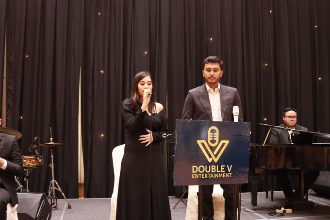 jazz wedding band at Grand Mercure Kemayoran by Double V Entertainment by Libra Cake - 003