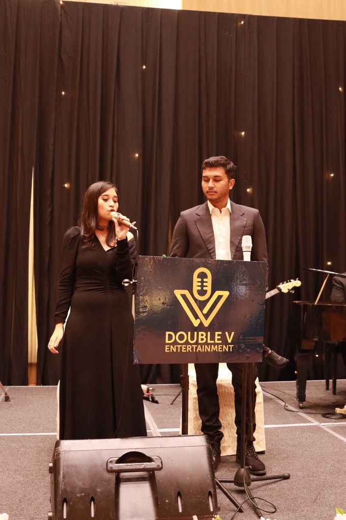 jazz wedding band at Grand Mercure Kemayoran by Double V Entertainment by Libra Cake - 005