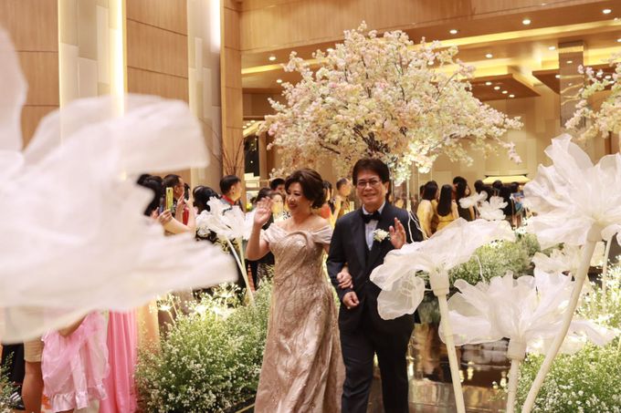 jazz wedding band at Grand Mercure Kemayoran by Double V Entertainment by Libra Cake - 008