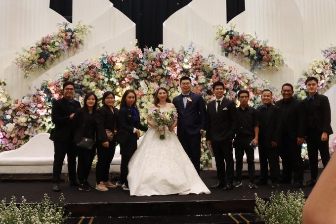 jazz wedding band at Grand Mercure Kemayoran by Double V Entertainment by Libra Cake - 026