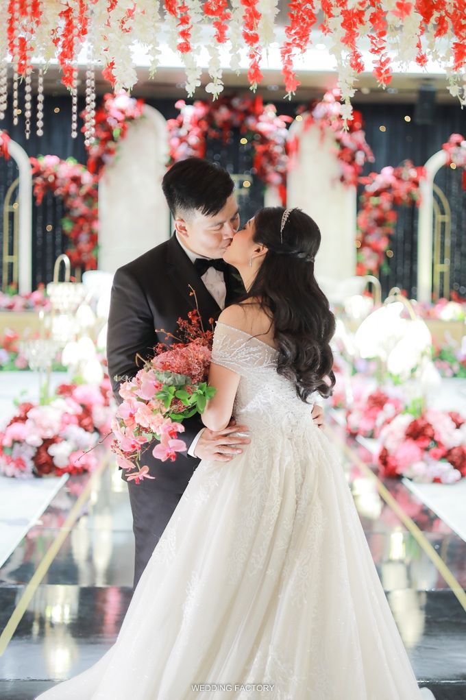 THE WEDDING OF YOHANDRI NATAN S.T & STEFANI DIAN HUTAMI by Ohana Enterprise - 034 THE WEDDING OF YOHANDRI NATAN S.T & STEFANI DIAN HUTAMI by Ohana Enterprise - 034