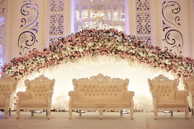 THE WEDDING OF ARVIN WIGUNA & OCTAVIANA FLORENCIANA P by Ohana Enterprise - 003 THE WEDDING OF ARVIN WIGUNA & OCTAVIANA FLORENCIANA P by Ohana Enterprise - 003