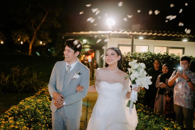 Angel & Angga Wedding outdoor Decoration @Gemintang Sawangan Depok by Rosepetal Backdrop - 048