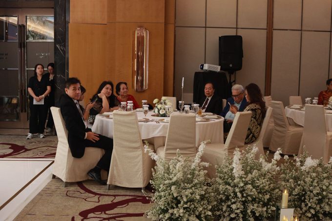 jazz wedding band for intimate wedding at Retreat lounge Westin Hotel Jakarta by Double V Entertainment by The Westin Jakarta - 002