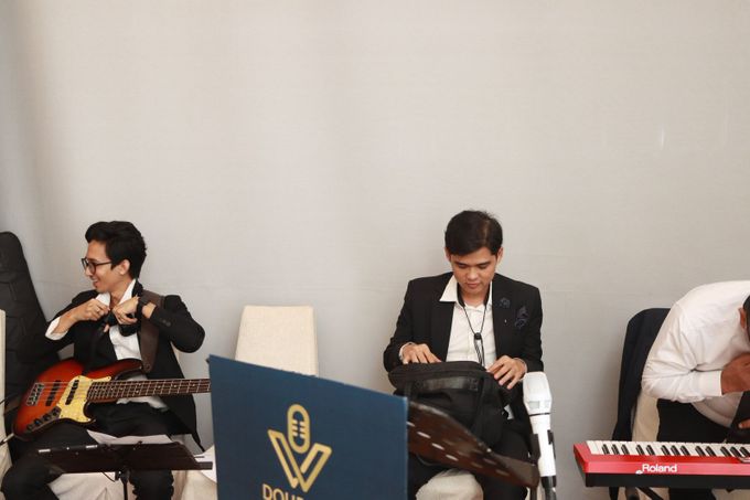jazz wedding band for intimate wedding at Retreat lounge Westin Hotel Jakarta by Double V Entertainment by The Westin Jakarta - 007