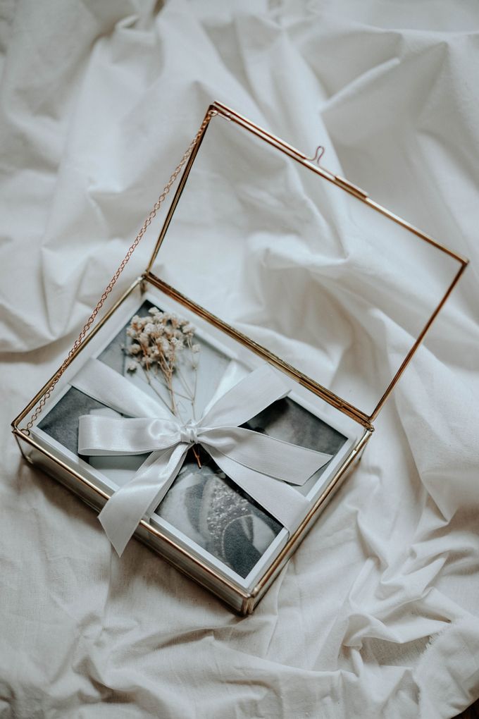 Printed Photos Packaged in Exclusive Glass Box by William Saputra Photography - 007 Printed Photos Packaged in Exclusive Glass Box by William Saputra Photography - 007