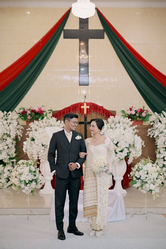 The Wedding of Mr. Elroy & Erline by Sikamba Tailor - 003 The Wedding of Mr. Elroy & Erline by Sikamba Tailor - 003