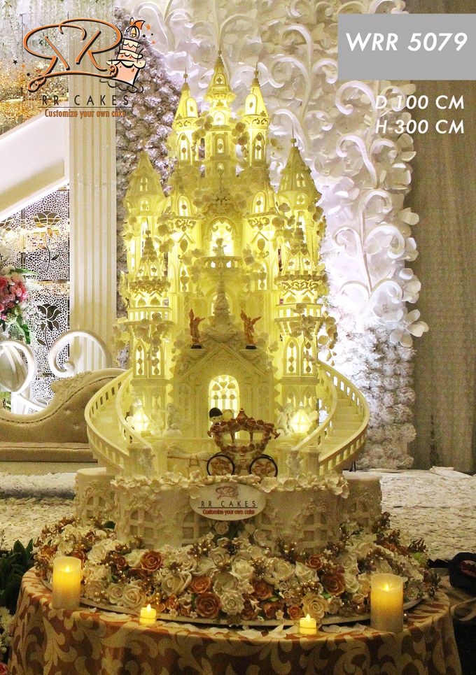 Weddingcake in 2019 - 5 tiers by RR CAKES - 001