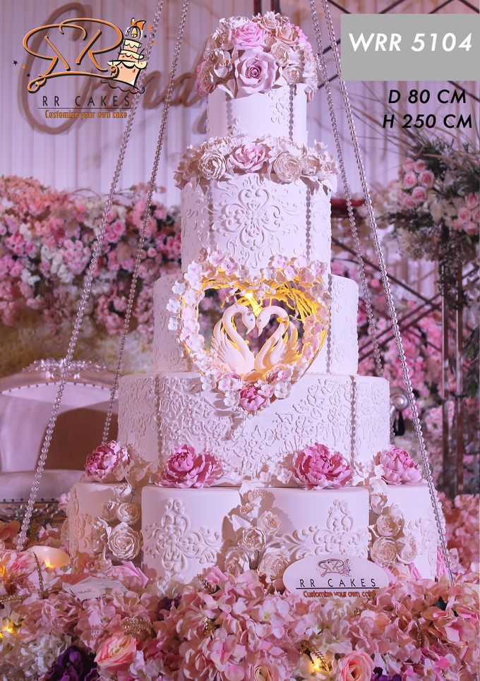 Weddingcake in 2019 - 5 tiers by RR CAKES - 010