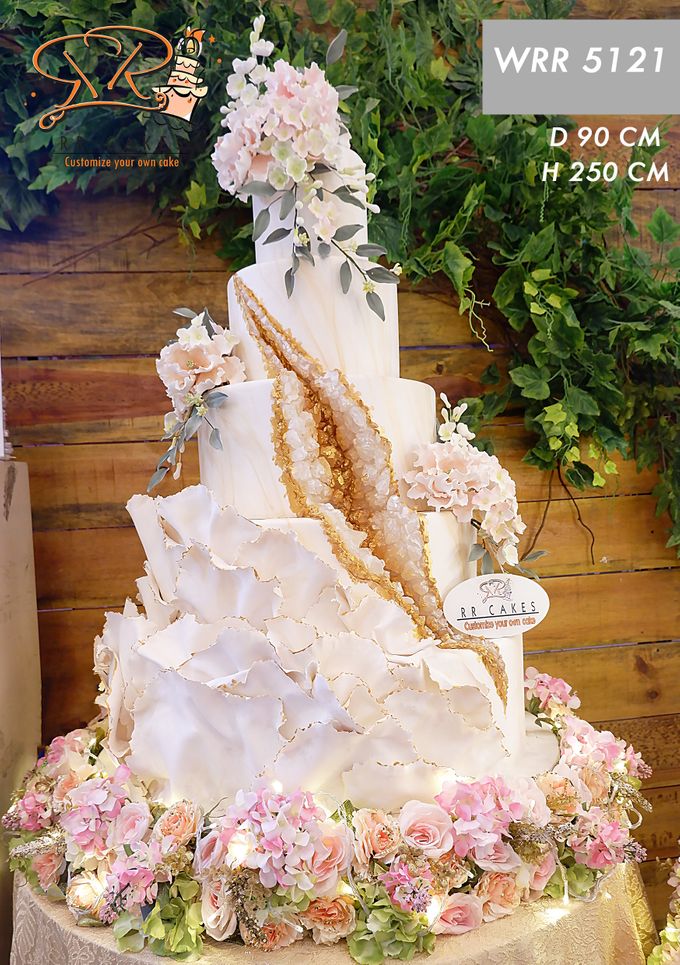 Weddingcake in 2019 - 5 tiers by RR CAKES - 019