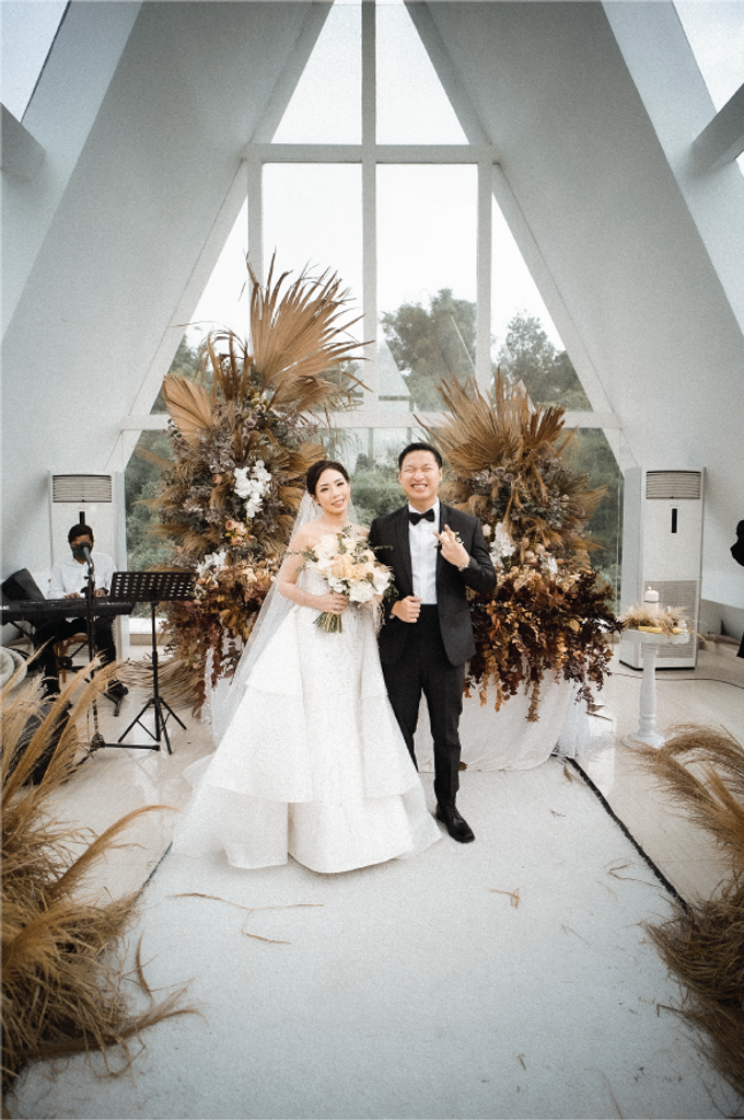 Willy & Shella Wedding Decoration at Green Forest by Testimo Wedding Planner & Organizer - 004