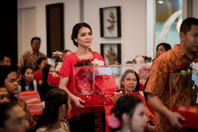 Kresna & Winda's Engagement by Studio 8 Bali Photography - 008 Kresna & Winda's Engagement by Studio 8 Bali Photography - 008