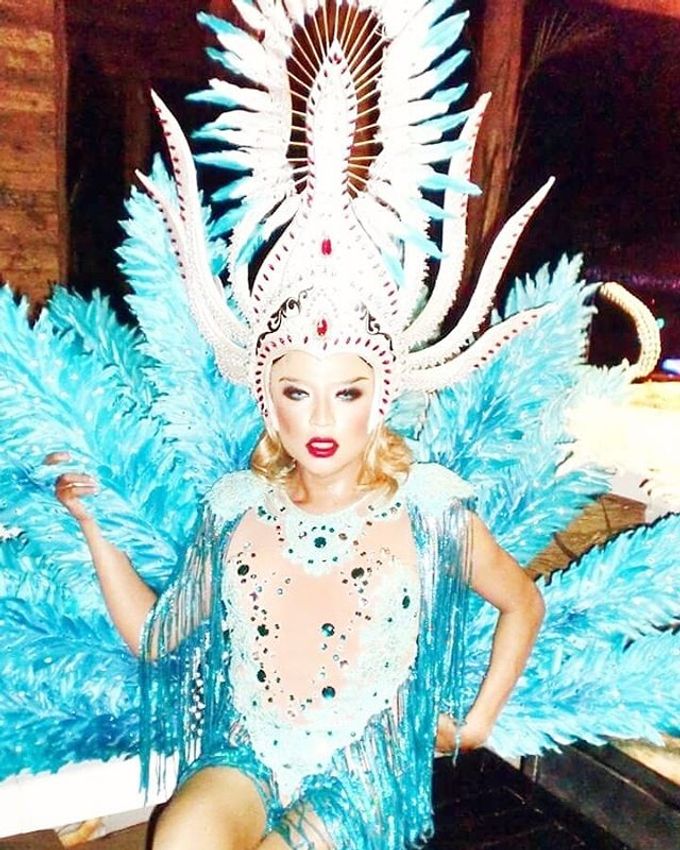 Novelty By Eva Scolaro Entertainment The Agency Bridestory Com Eva design systemdeep learning color generator. bridestory com