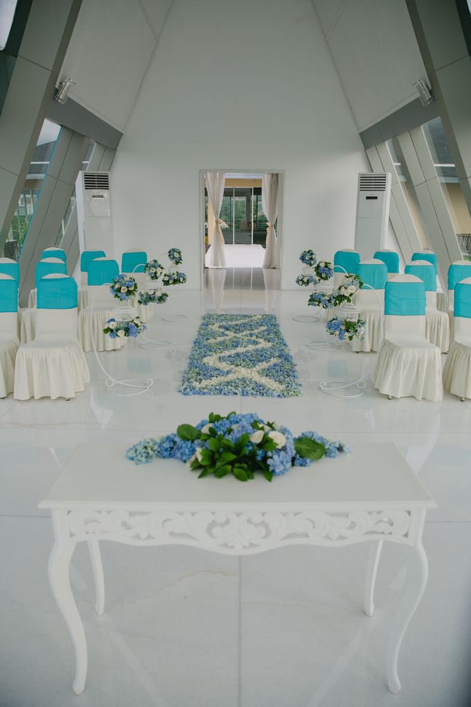 our chapel and water wedding decor by Jc Florist Bali - 018 our chapel and water wedding decor by Jc Florist Bali - 018