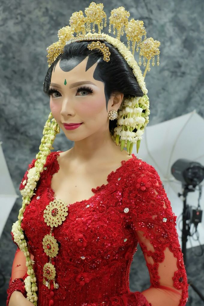 Beautiful Zahra by Aluira Make up & Kebaya - 001 Beautiful Zahra by Aluira Make up & Kebaya - 001
