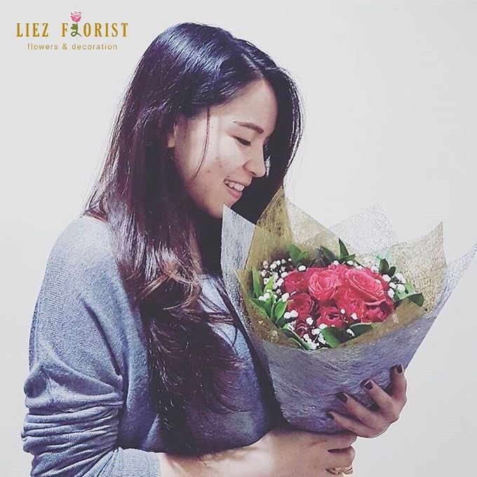 Valentine Bouquets by Liez Florist & Decoration - 007