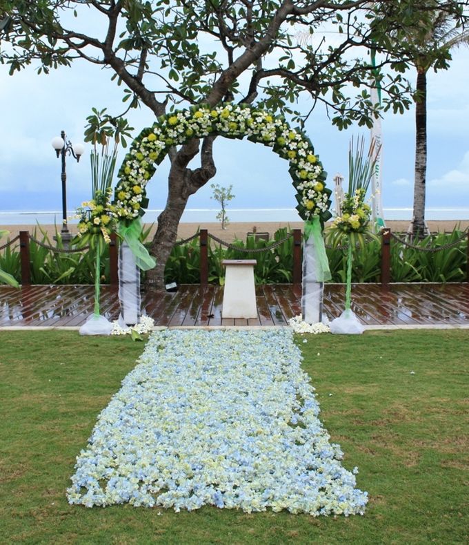 Garden & Beach Wedding by Holiday Inn Resort Baruna Bali - 012