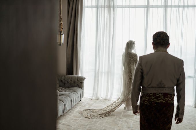Yoshi & Putri Wedding at The Allwynn Ballroom by AKSA Creative - 004 Yoshi & Putri Wedding at The Allwynn Ballroom by AKSA Creative - 004