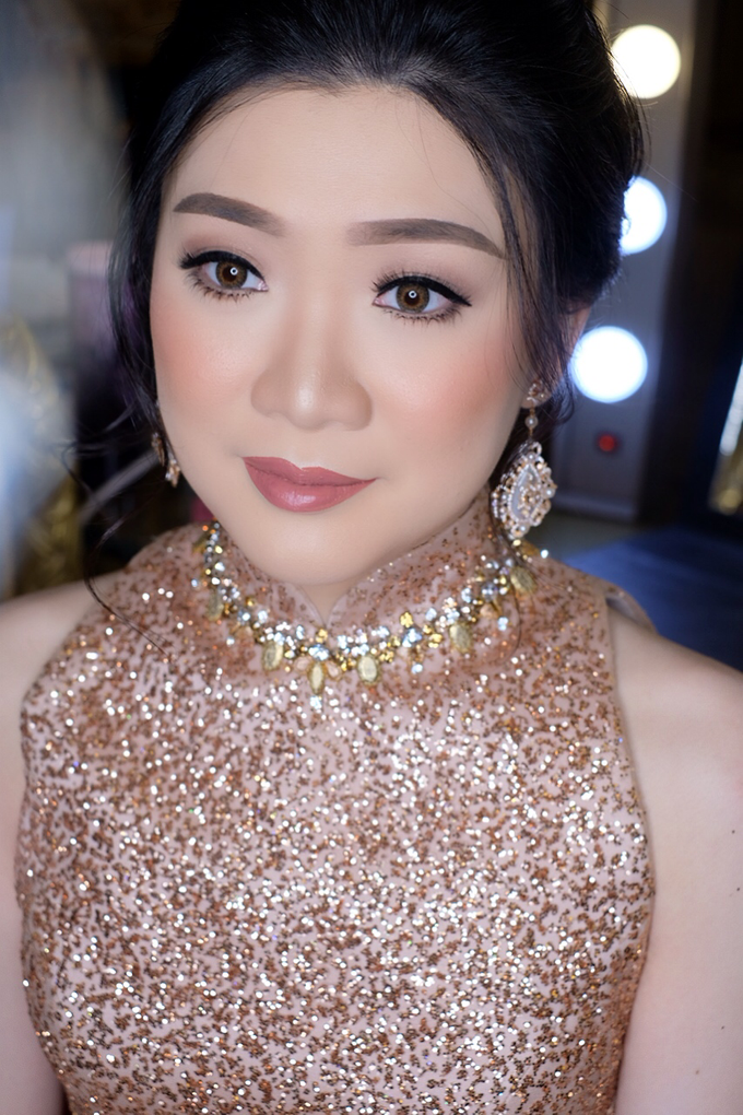 Makeup & Hairdo Engagement for Ms. Inge Hiunata by makeupbyyobel - 007