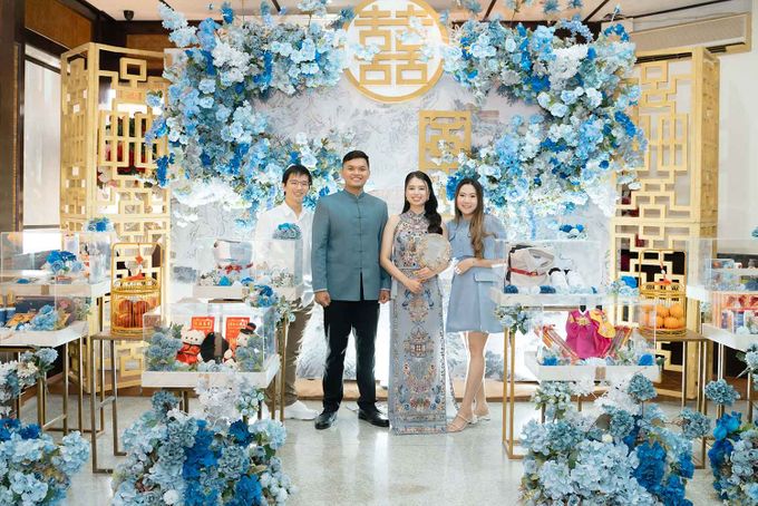The Engagement of Desy & Hendrik by Blessing Couple - 010