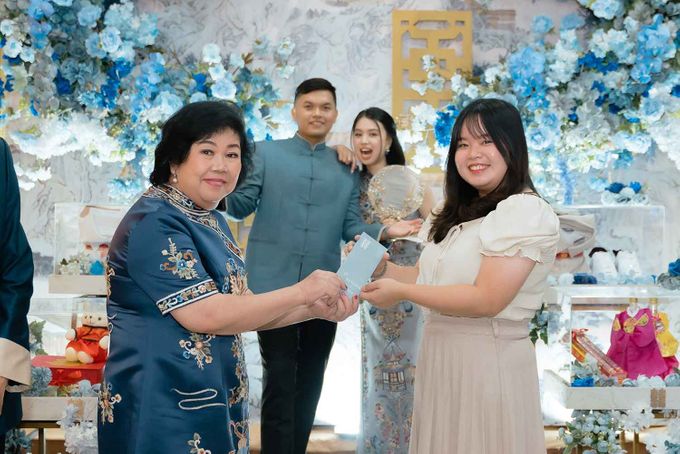 The Engagement of Desy & Hendrik by Blessing Couple - 014