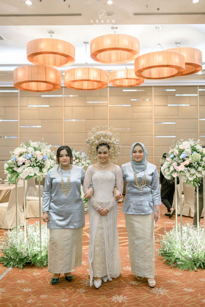 The Wedding of  Ayu & Ikbal by Sky Wedding Entertainment Enterprise & Organizer - 008