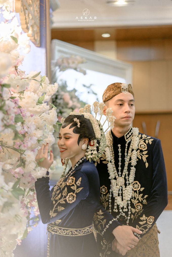 The Wedding of  Ayu & Ikbal by Sky Wedding Entertainment Enterprise & Organizer - 013