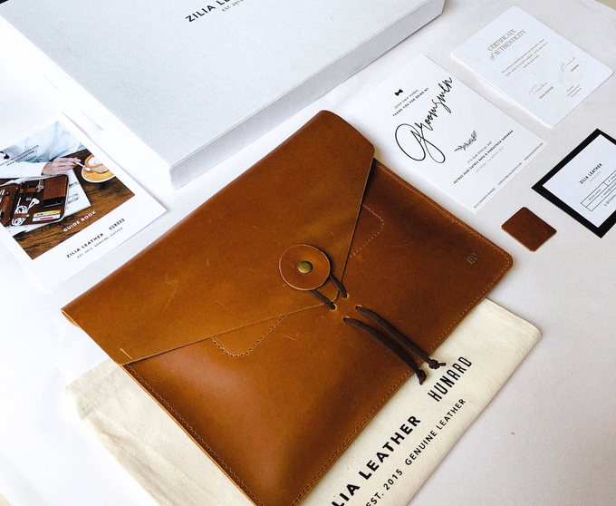Bridesmaid & Groomsmen Gift by Zilia Leather - 005 Bridesmaid & Groomsmen Gift by Zilia Leather - 005