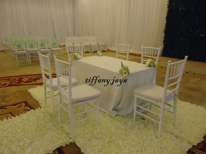 Tiffany Chair by TIFFANY JAYA RENT-KURSI TIFFANY - 010 Tiffany Chair by TIFFANY JAYA RENT-KURSI TIFFANY - 010